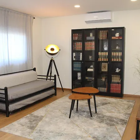 Casa Dos Amigos - *
